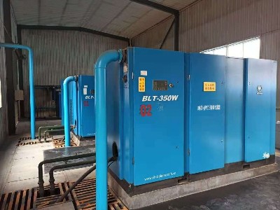 三臺10立方螺桿空壓機保養(yǎng)維護完成！